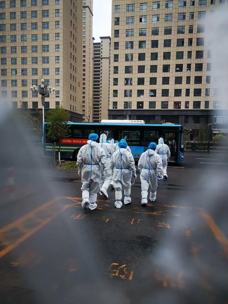 疫情_父亲警察抗疫经历_离开武汉回忆疫情